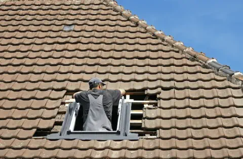 Pose de velux - Sourcieux-les-Mines